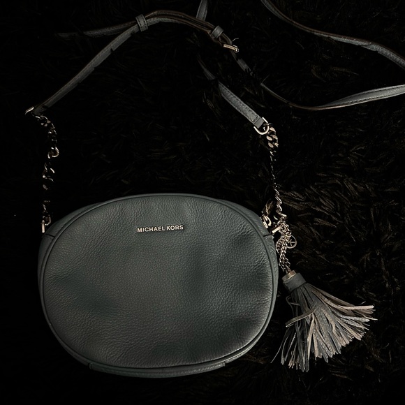 Micheal Kors Blue Leather Purse - Picture 10 of 12